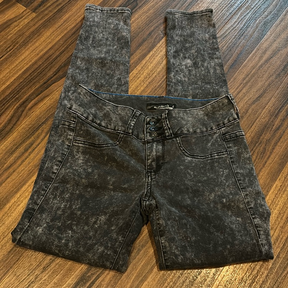 Lovesick size 5 super skinny jeans acid wash